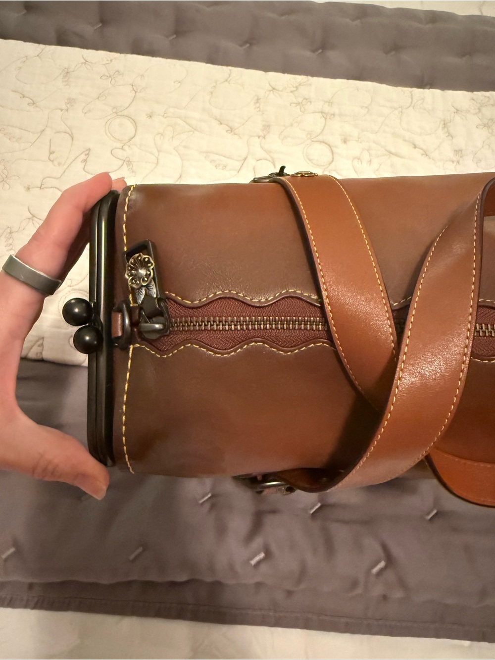 EUC Coach Mailbox Bag 1941 Saddle - Picture 7 of 15